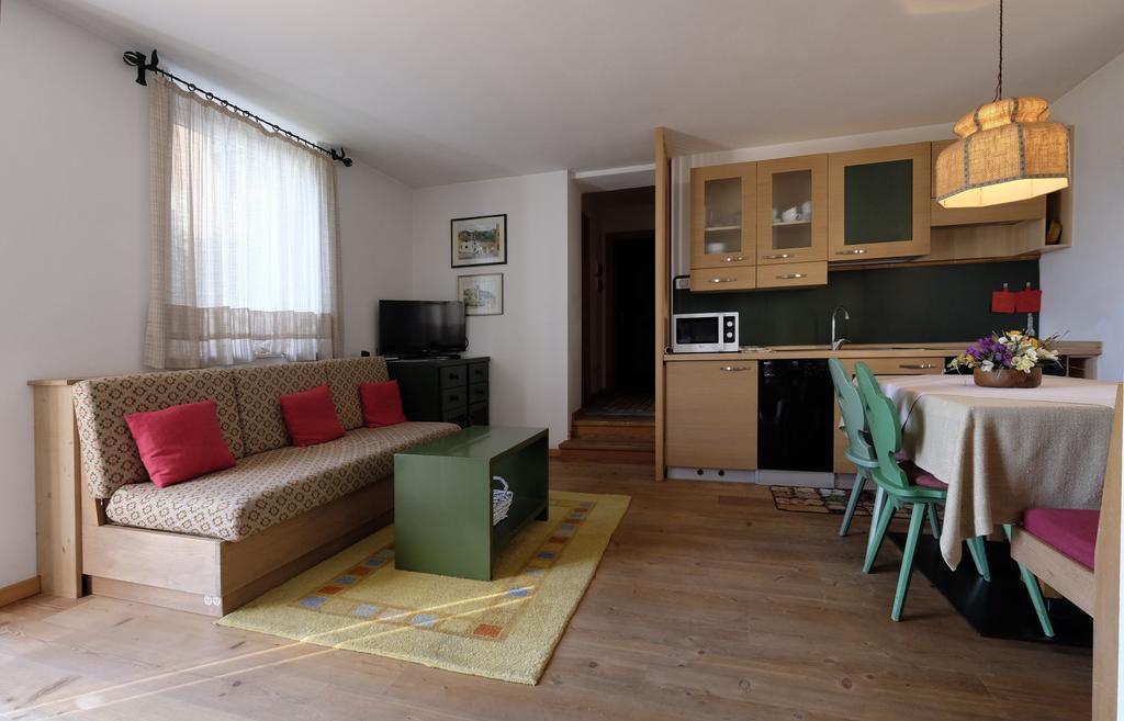 אפרטהוטל קאבאלס Residenza Bagni & Miramonti מראה חיצוני תמונה